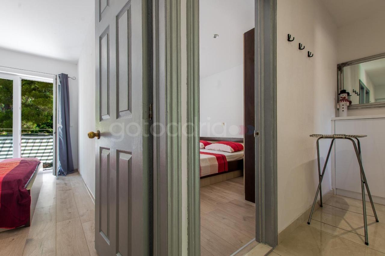 Apartment Vesna With Balcony & Free Parking Makarska Bagian luar foto